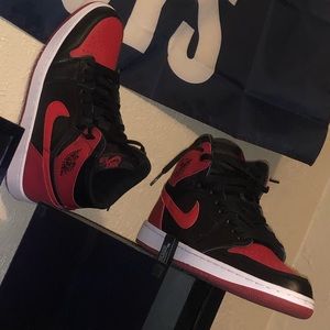 Jordan 1 Retro High Bread Banned (2016)
